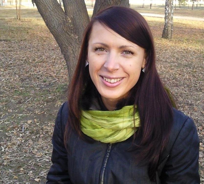 GepiercteBürolady aus Rheinland-Pfalz,Deutschland